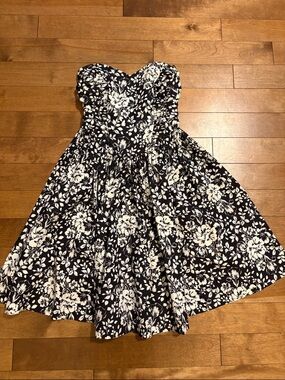 Vintage Laura Ashley Black and White Floral Strapless Drop Waist Fit&Flare Dress